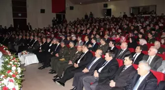 Sakarya'da Şehit Yakını ve Gazilere Devlet Övünç Madalyası Verildi
