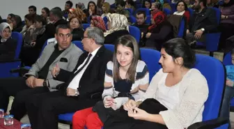 18 Mart Tiyatro ile Anıldı