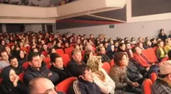 Bu Para Başka Para Adlı Tiyatro Oyununda Kahkaha Tufanı