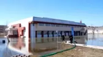 Mogan Gölü'nde Taşma Tehlikesi (2)