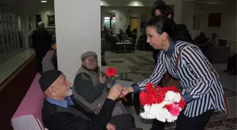 Medicana'dan Yaşlılara Ziyaret