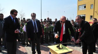 Nevruz Beylikdüzü'nde Renkli Geçti