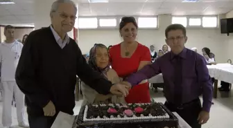 Fethiye'de Huzurevi Sakinlerine Moral Günü