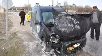 Yerköy'de Seyir Halindenki Araç Alev Aldı