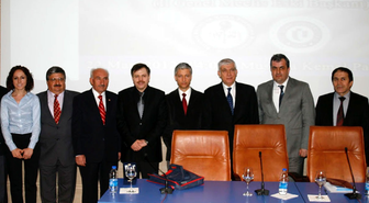 Uşak Üniversitesi'nde 'Gelecek Yönelimli Vizyon ve Hedefleri' Konulu Panel