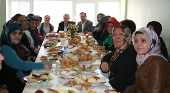 AK Parti Kadın Kolları'ndan Kaynaşma Toplantısı