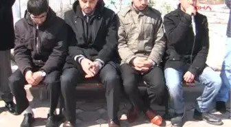 Mezarları Başında da Anma