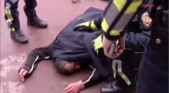 Kabataş İskelesinde Boğuluyordu