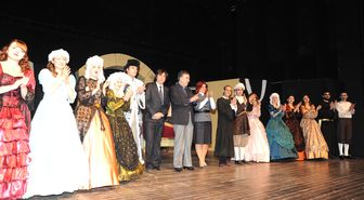 'Kibarlık Budalası' Aydın'da İlgiyle İzlendi