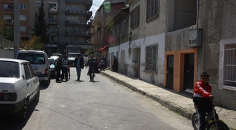 Taksi Çarpan 2 Yaşındaki Öykü, 1 Haftalık Yaşam Savaşını Kaybetti
