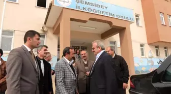 Vali Karaloğlu, Şemsibey İlköğretim Okulunda İncelemelerde Bulundu