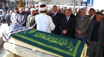 Cumhuriyetin İlk Kuşak Öğretmenlerinden Sabahat Karaçam Vefat Etti