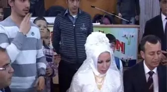 İşitme Engelli Çift İçin İşaret Diliyle Nikah