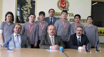 Kar ve Bayram Tatilini Fırsat Bilip Yoğun Çalıştılar