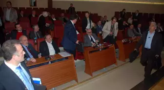Yalova Belediye Meclisi'nde Komisyon Gerginliği