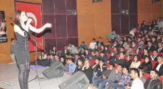 'Ezginin Günlüğü' Grubu'ndan Hakkari'de Konser