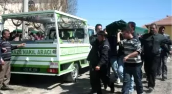Nevşehir3 Ankara'da Zehirlenen 5 Kişi Nevşehir'de Toprağa Verildi