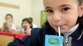 Çocuklar Günde En Az 2 Bardak İçmeli