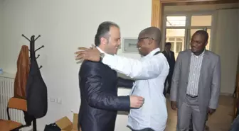 Fil Dişili İşadamları Mecliste