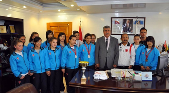 Göksunlu Bayan Güreşçilerin Başarısı