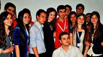 Senaryo Okurken Laf Atıyorsam O İşe Girmem