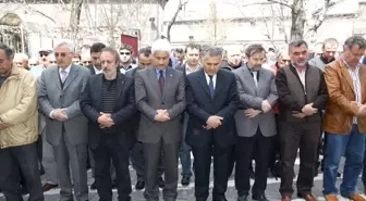 Eski Gazeteci-Yazar Yedekçioğlu Hayatını Kaybetti