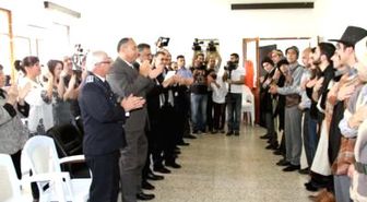 KKTC Cezaevindeki Mahkumların Oluşturduğu Gündoğdu Tiyatrosu, İlk Oyunu 'Barış'I Sahnelendi