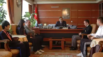 Dünya Üçüncüsü Karateciler Kaymakam Dursun'u Ziyaret Etti