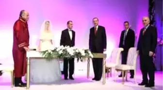 Cumhurbaşkanı Gül ve Başbakan Erdoğan Nikah Şahidi Oldu