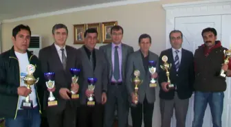 Atletlerden Kupalara Ambargo