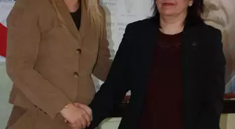 İzmit İlçe'de Kadın Kolları Dayanışması