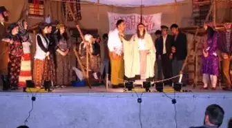 Yılanların Öcü, Karamanlı'da Sahnelendi