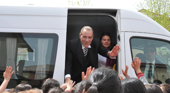 Karşılarında Atatürk'ü Gören İlköğretim Okulu Öğrencileri Şaşırıp Kaldı (2)