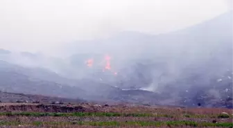 Fırtınada Şehir Çöplüğü Yandı, Polatlı Duman Altında Kaldı