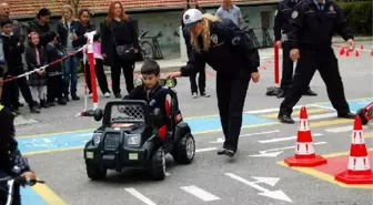 Öğrencilere Uygulamalı Trafik Eğitimi