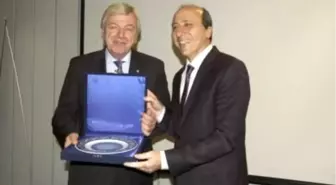 Alman Başbakan Bouffıer: 'Avrupa'daki Kriz Bizi Endişelendiriyor'