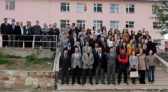 Servis Şöförlerinden, Okul Bahçesinde Öğretmene Dayak