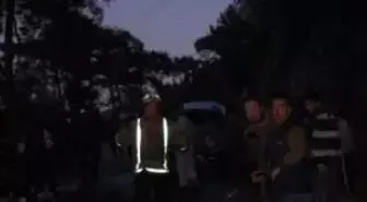 Kayalıklara Çarpan Boya Yüklü Kamyon Alev Topuna Döndü