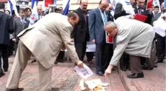 Mersin'de Kamu Çalışanları Bordro Yaktı