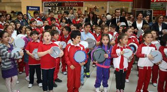 Kayseri'de 300 İlköğretim Öğrencisinden Ritim Şov