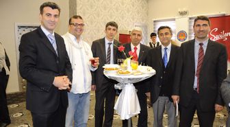 Kuşadası'nda Barmenler Yarıştı