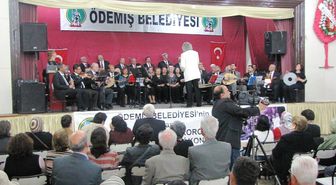 Huzurevi Korosu'ndan Ödemiş'te Renkli Konser