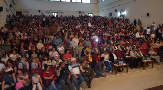 Edremit Halk Oyunları Şenliği ile Coştu