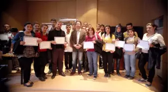 Hakkari Üniversitesi'nden İki Dilli Takdirname