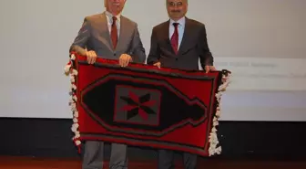 Prof.dr. Fendoğlu, 'Medya ve Toplum'u Anlattı