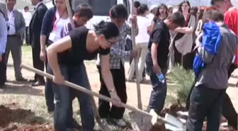 Yetiştirme Yurdunda Kalan Çocuklar Fidan Dikti Aile ve Sosyal Politikalar Kırıkkale İl Müdürlüğü'ne...