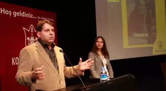 Yazar İnci Aral, İzmirlilere Kitap Okudu