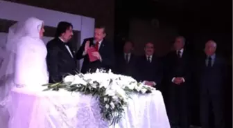 Çiçek ve Erdoğan, Nikah Şahitliği Yaptı