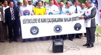 Siyah Kurdeleli Öğretmenler Öğrencileri Bilgilendirecek