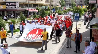 Edremit'te 1 Mayıs Coşkusu